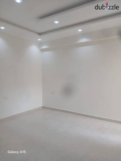 Apartment for sale, 3 bedrooms, finished, immediate delivery, resale in Mountain View October Park