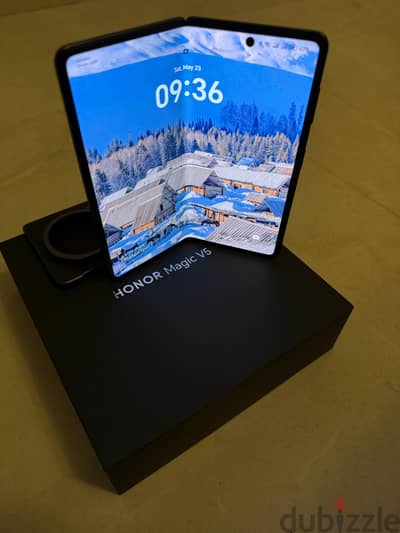 Thinnest Foldable Phone in the World انحف هاتف قابل للطي في العالم