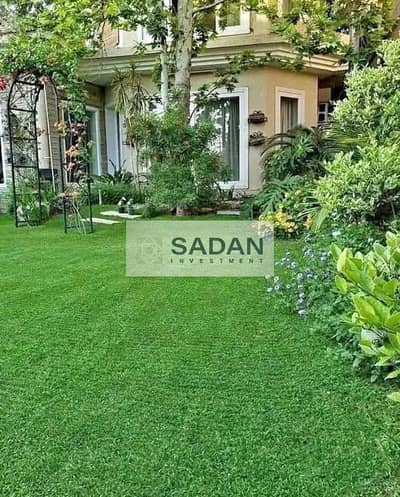 شقة بجاردن خاص للبيع بخصم 50% بجوار مدينتي علي طريق السويس مباشرة في كمبوند سراي في مرحلة Club Views