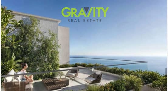 Two-bedroom chalet in Telal Ain Sokhna, directly on the sea with a panoramic view, in the most prestigious location in Ain Sokhna. 500,000 EGP down pa