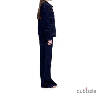 The pants is M and its super high quality but it’s not my size