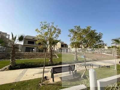 إطلالة مباشرة على البحيرة فيلا Type C للبيع بالتقسيط في ذا كراون بالم هيلز 6 أكتوبر جولف اكستنشن جولف فيوز The Crown Palm Hills 6th of October