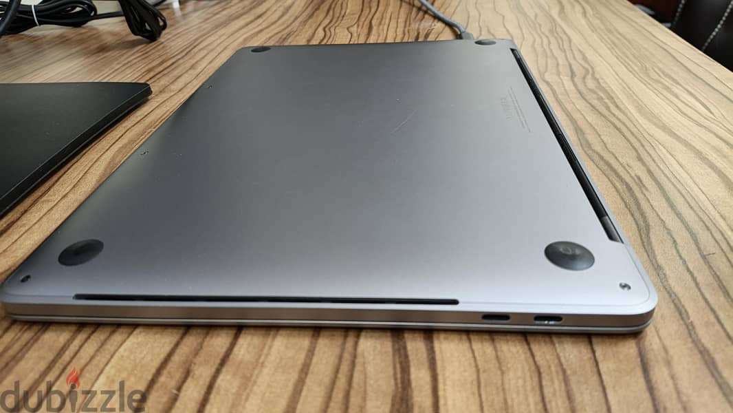 MacBook pro 2016-touchpad-4 USB- c 3