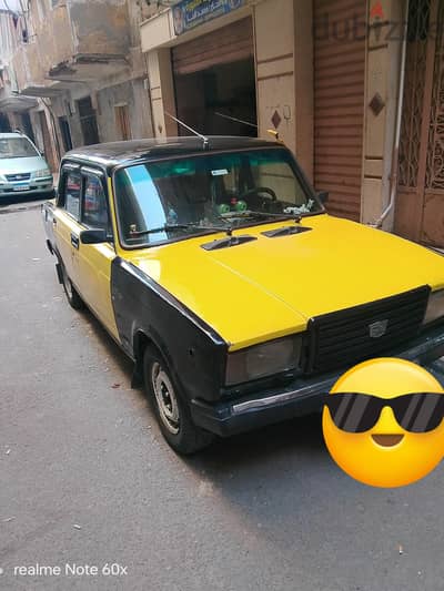 تاكسي لادا للبيع