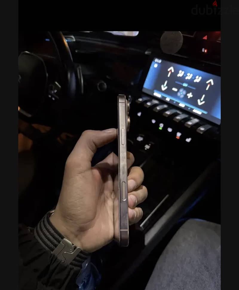 iPhone 16 pro max 5