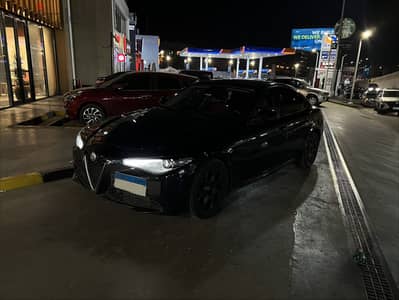Alfa Romeo Giulia Super 2021