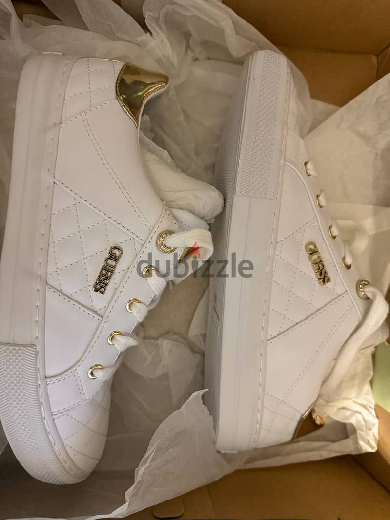 Original Guess white sneakers size 9 9