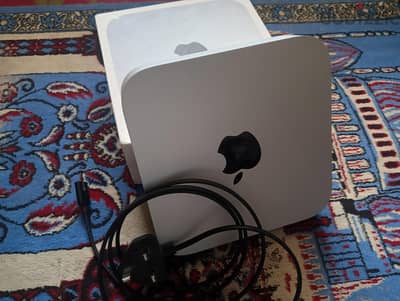 Mac Mini M1 (16GB RAM + 256GB) + Wireless keyboard / wireless mouse
