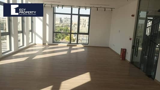 شقة عصرية للبيع في واتر واي القاهرة الجديدة بتشطيب فاخر وتقسيط حتى 8 سنوات