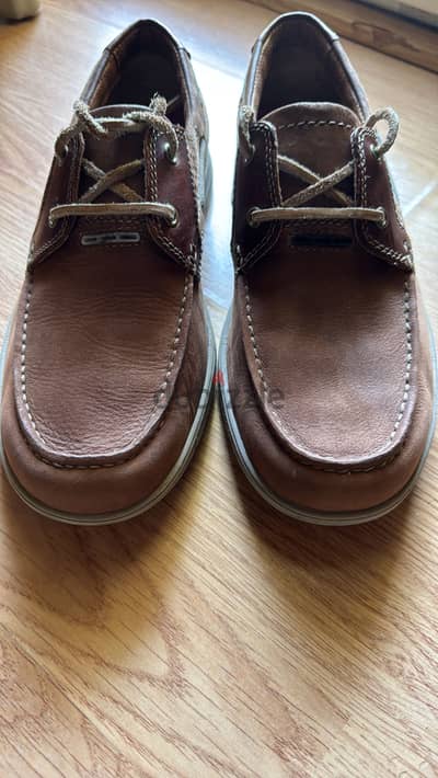 Clarks original almost like new with box