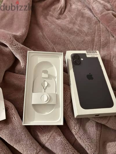 آبل - آيفون 16 بلس