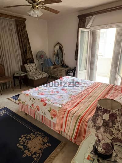 شقه بشارع الحريه مصر الجديده