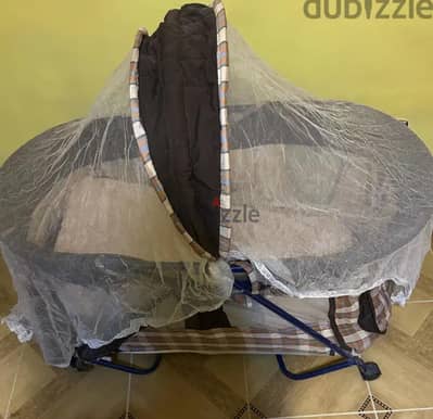 سرير اطفال