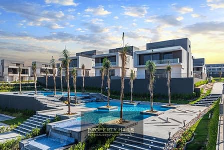 The right has received the last twin villa available, 3 floors, lagoon view in Sheikh Zayed Old, next to Al Rabwa and Meadows Park