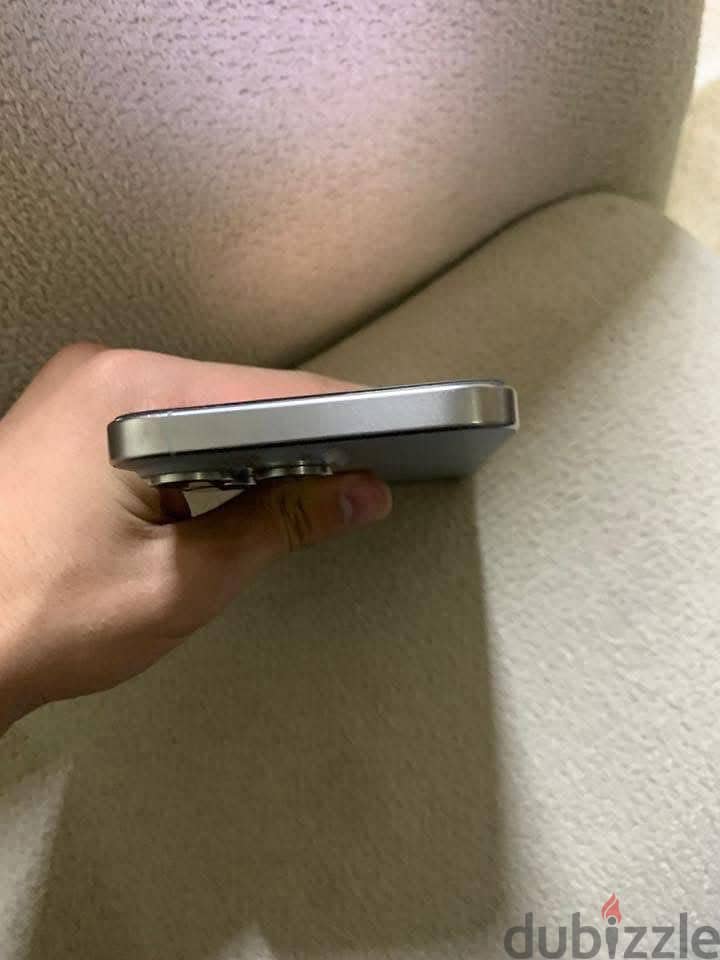 iPhone 15 pro max 3