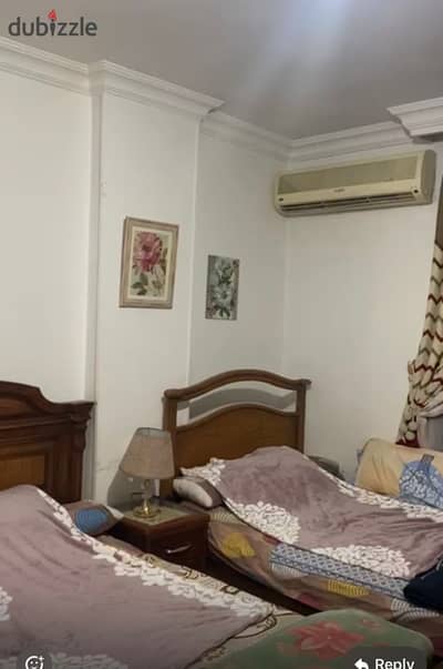 190 meter apartment, 3rd floor, Al-Nasr Towers, the fourth district, the Middle Plateau, next to Khair Zaman supermarket and Al-Hudhaybah supermarket, and close to the Modern University, overlooking the Economic Court and the ring road in the garage of the two cars. The apartment is fully air-conditioned with a landline and internet.
