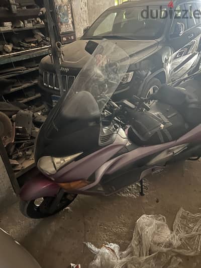 Honda Forza and Honda silver wing هوندا سيلفر وينج وفورذا