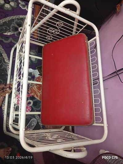 سرير اطفال معدن