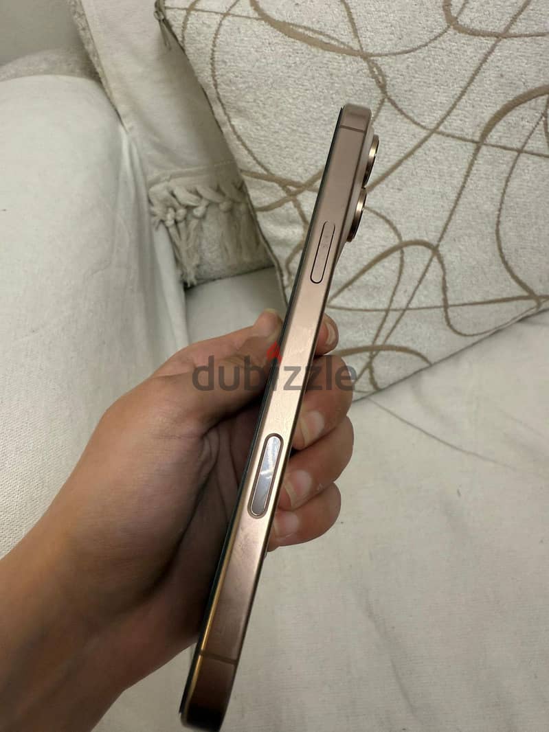 iPhone 16 pro max 3