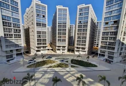 شقة للايجار مفروشة بالكامل فرش مودرن في موقع مميز - قطامية ون