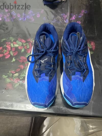 Mizuno Neo 2 من تركيا - جزمة أصلية مقاس 41 شبه جديدة ميزونو
