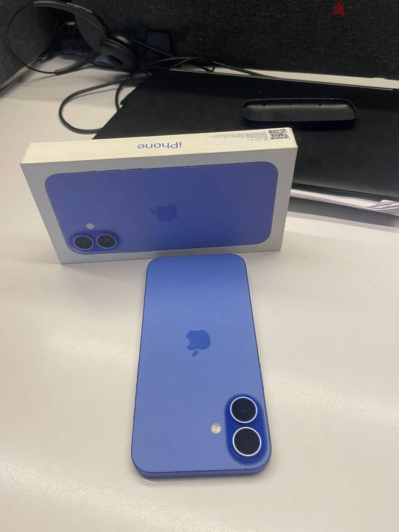 Iphone 16 pluse 6