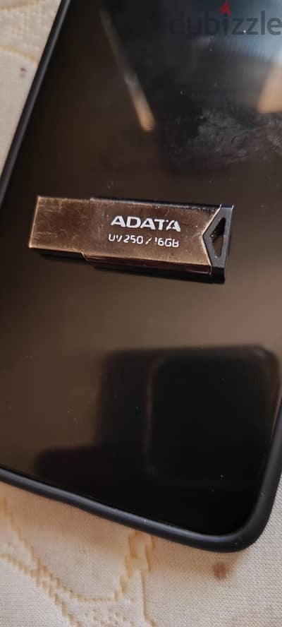 فلاشه adata    16 جيجا