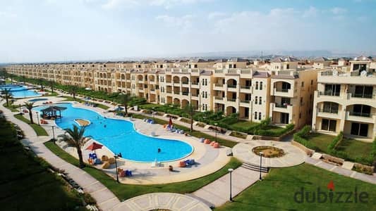 يقع مشروع Lasirena Palm Beach في العين السخنة على بعد 14 كم من بوابات العين السخنة طريق السويس.
