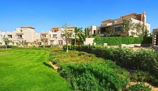 استلم فورا توين هاوس بفيو دايركت على الجولف بمساحة واسعة فى الجولف فيوز من بالم هيلز