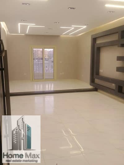شقة للإيجار بالمطبخ الشيخ زايد الحي التامن