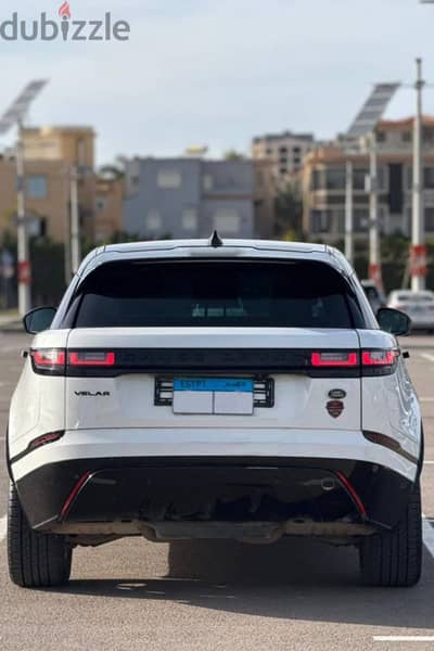 لاند روفر فيلار 2023