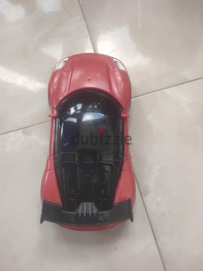 اتنين سيارات تحكم عن بعد