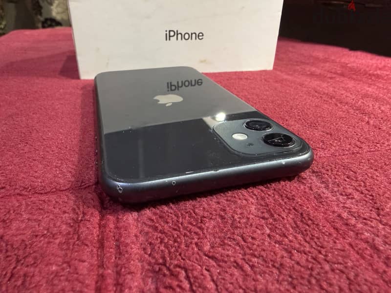 iPhone 11 3