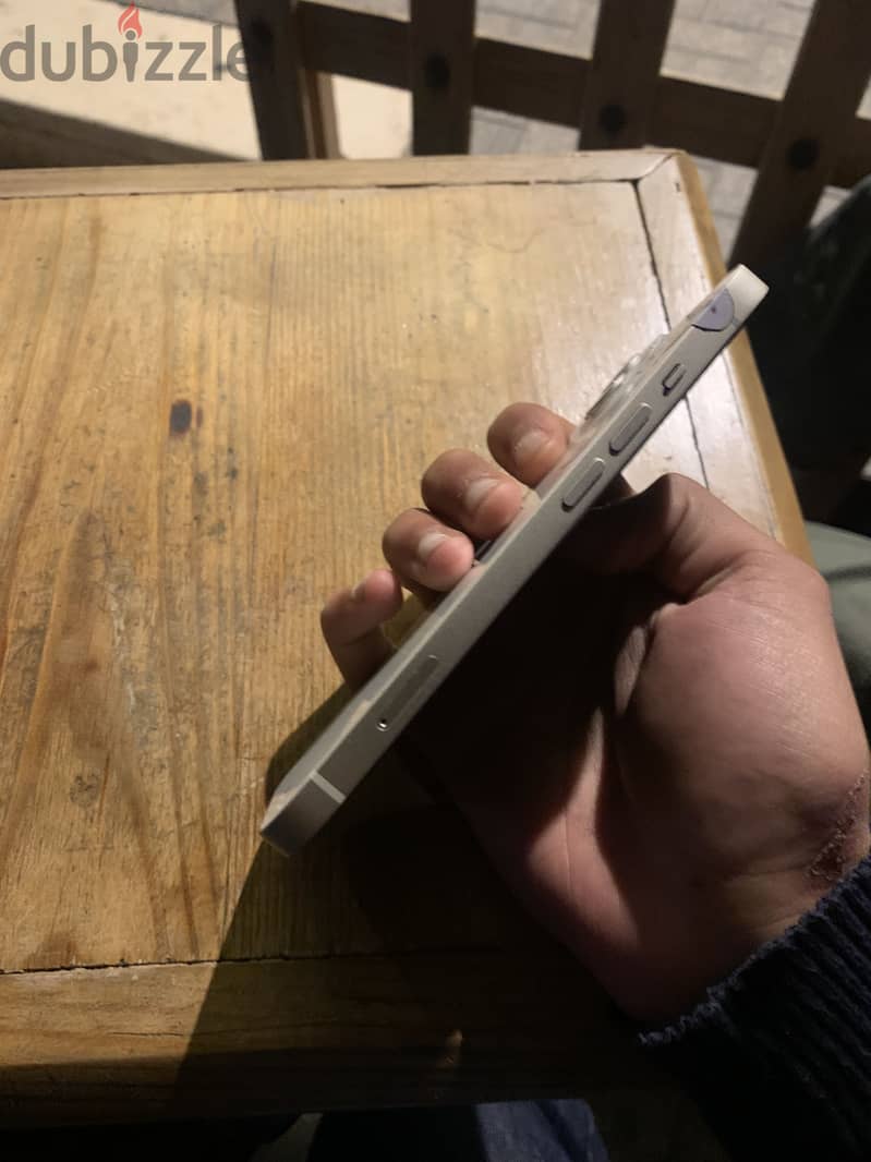 iPhone 13 3