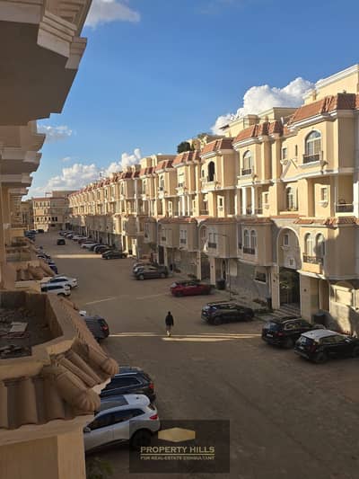 Duplex available in Abha – next to Al Arab Mall and Dahshour connection – direct view of the plaza