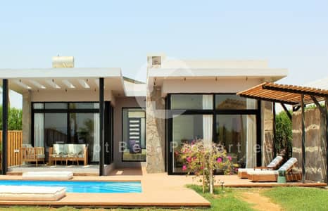 Chalet Resale in Bay Central Soma Bay Ready To Move Sea View