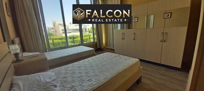 ارخص سعر ع خليج راس الحكمه ( أرضي بجاردن ) , تشطيب VIP فندقي + AC's + Kitchen بسعر اللونش من بالم هيلز هاسيندا Palm Hills Hacienda بجوار ماونتن فيو