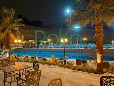 مول كامل للبيع  امام هايبر وان  وبجوار بالم هيلز ونادي الخمائل , الشيخ زايد