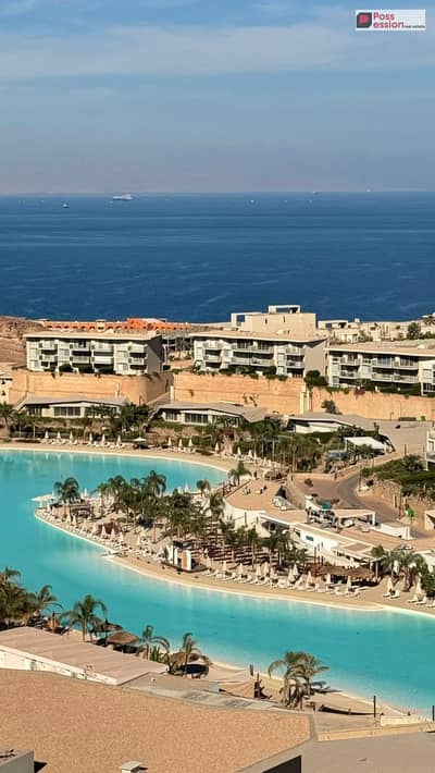 بمقدم 950 ألف هتستلم مفتاح شاليهك متشطب في العين السخنة باطلاله علي ابراج الجلاله ومارينا اليخوت - قريه المونت بالقرب من لافيستا و تلال و بورتو