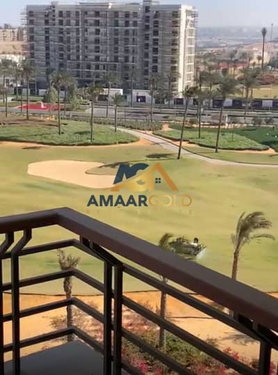 شقة للبيع  فاخرة مفروشة بالكامل بإطلالة جولف مباشرة في  Uptown Cairo Emaar
