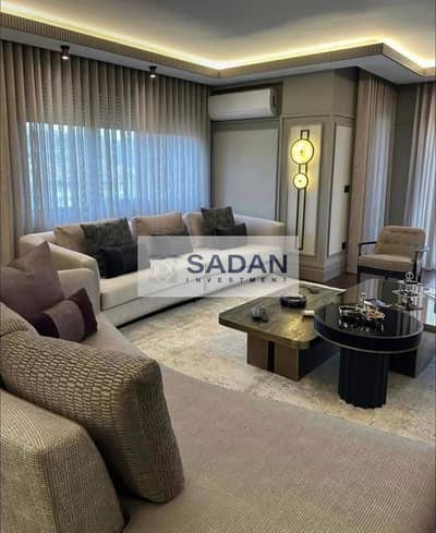 شقة للبيع بخصم 40 % استلام فوري في قلب الجولدن سكوير في التجمع الخامس