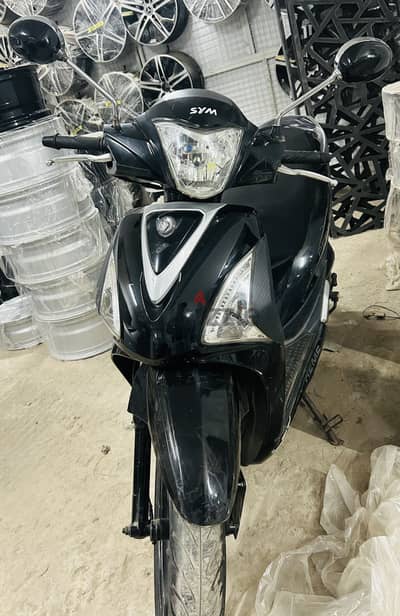 سكوتر Sym200