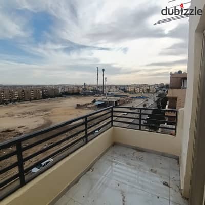 Apartment in Elshikh Zayed, 150m next to services and transportation.