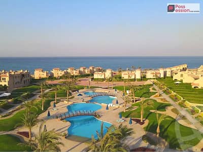 شالية 3 غرف  متشطب جاهز استلام فوري للبيع في لافيستا جاردنزالعين السخنة على البحر فيو بانوراما ,ساعة واحدة فقط من التجمع