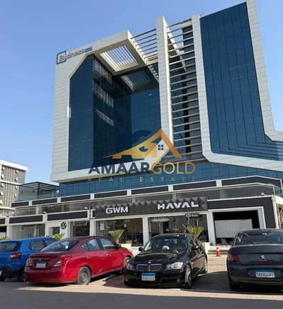 محل تجاري للبيع دخل فوري فى التجمع الخامس  موقع مميز جداً على شارع التسعين الشمالي new cairo