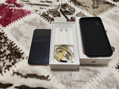 ايفون xs