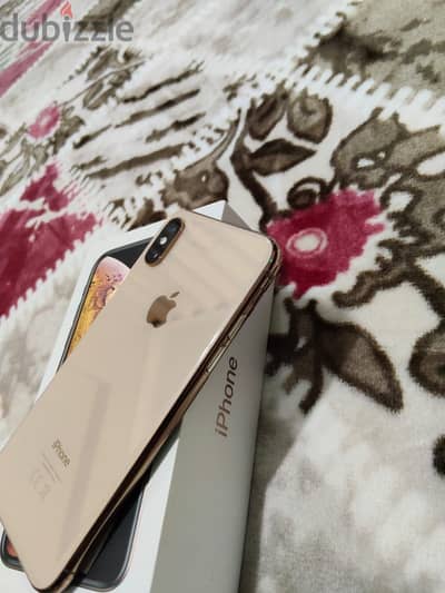 ايفون xs