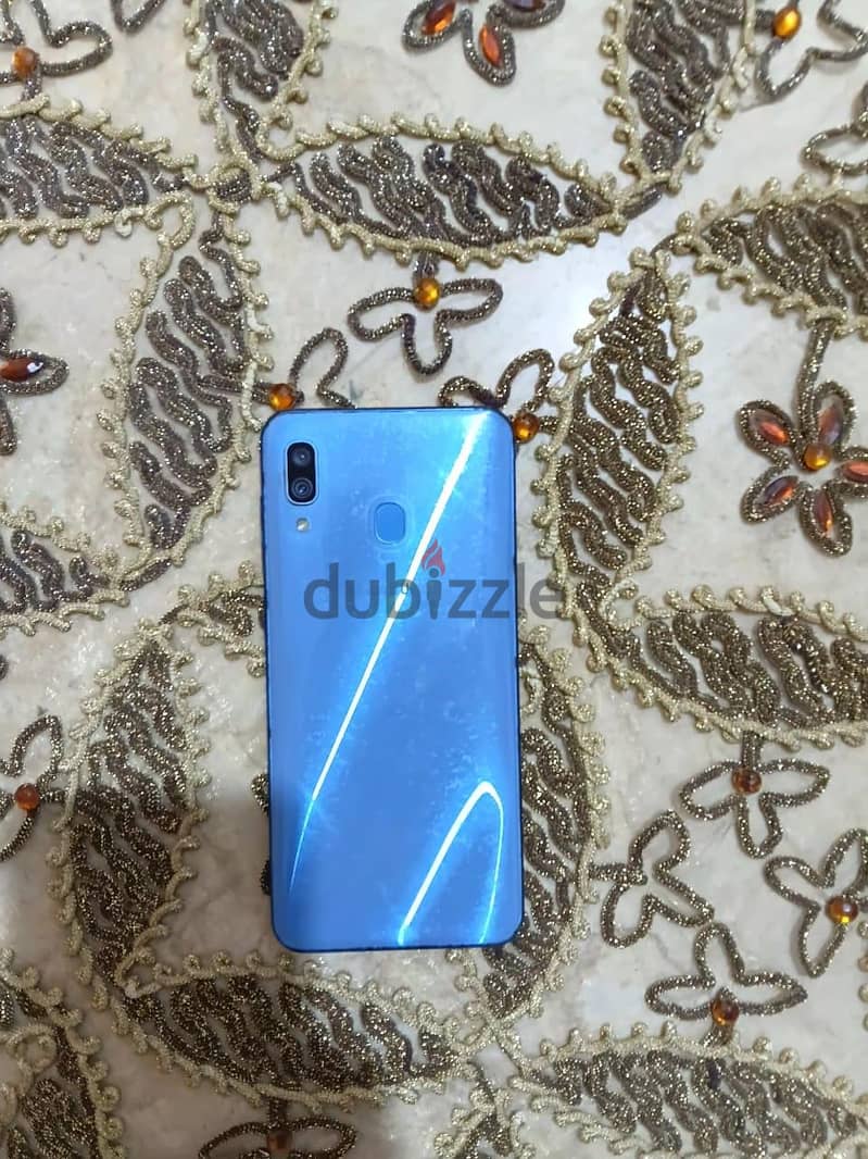 Samsung A30 4