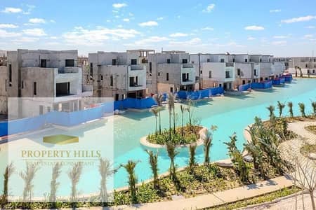 A walled townhouse with marinas, fully finished, on the sea. Pay 1.4 million and own it