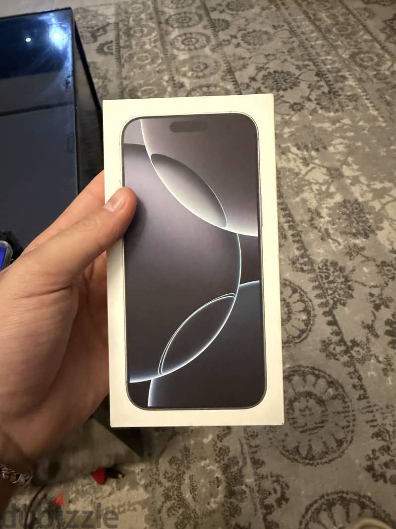 Apple - iPhone 16 Pro Max 7